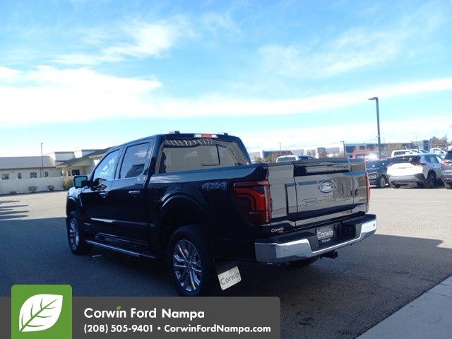 2025 Ford F-150 Lariat photo 3
