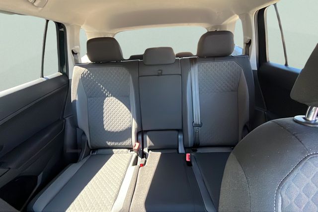 2019 Volkswagen Tiguan S photo 14