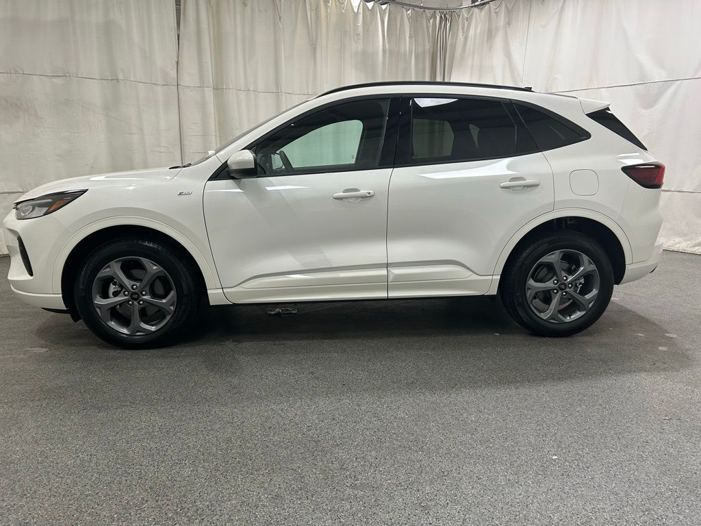 2024 Ford Escape ST-Line Select photo 4