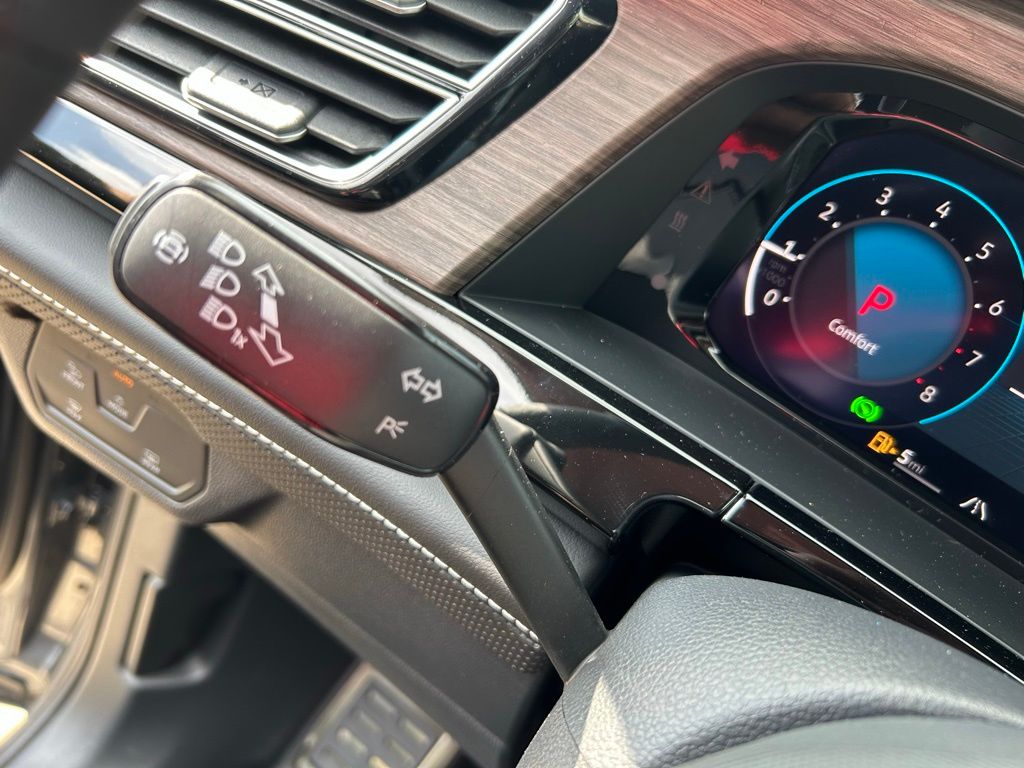 2025 Volkswagen Atlas SEL Premium R-Line photo 16