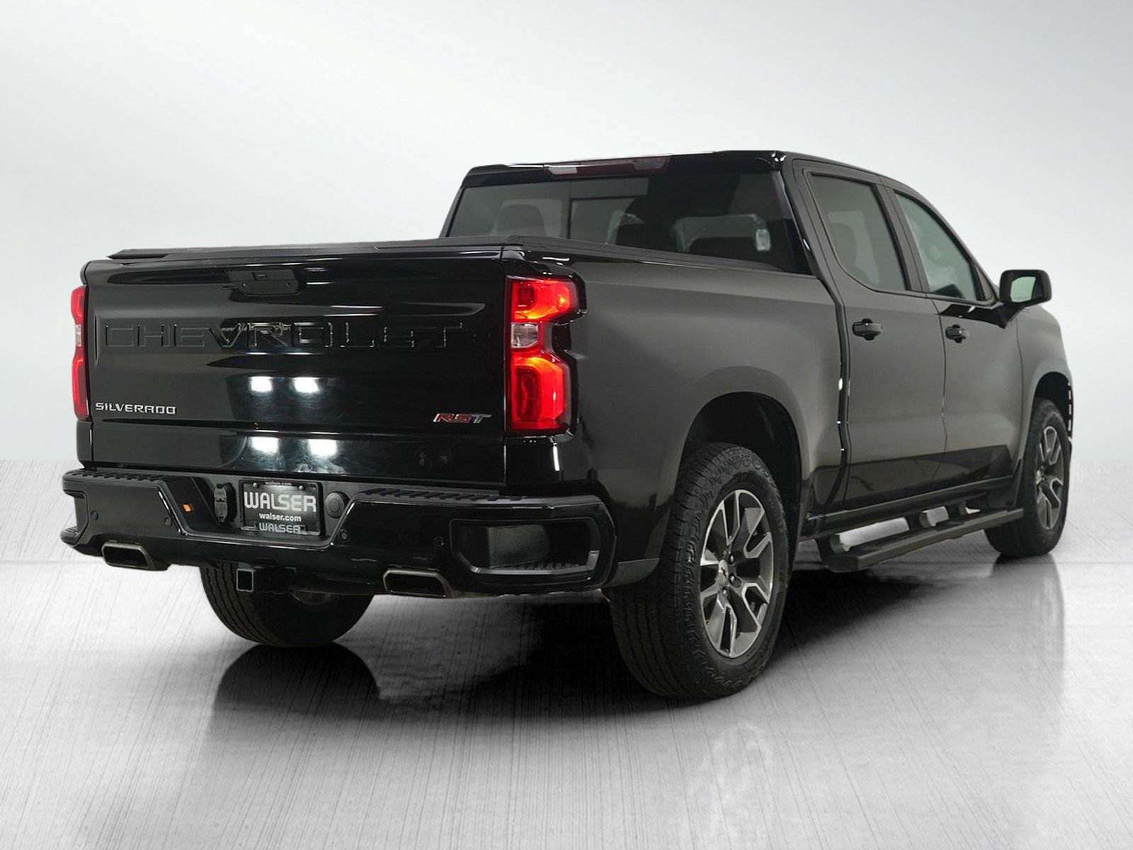 2020 Chevrolet Silverado 1500 RST photo 3