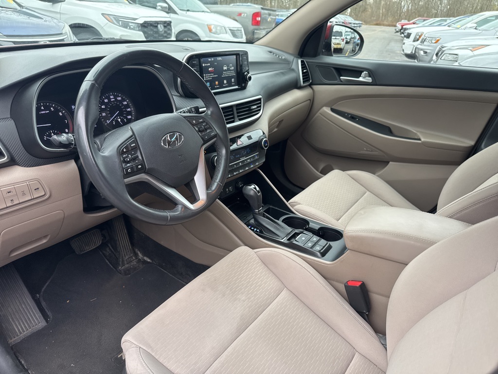 2020 Hyundai Tucson Sport photo 2