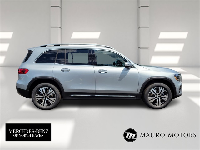2025 Mercedes Benz GLB 250 4MATIC photo 2