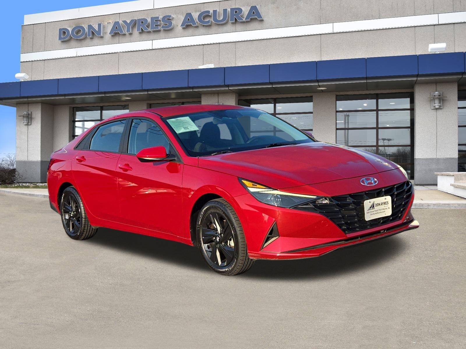 2022 Hyundai Elantra SEL's photo