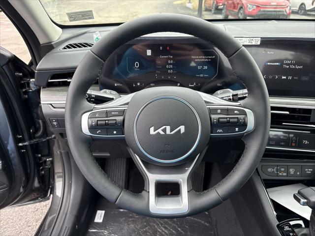 2025 Kia K5 EX photo 8