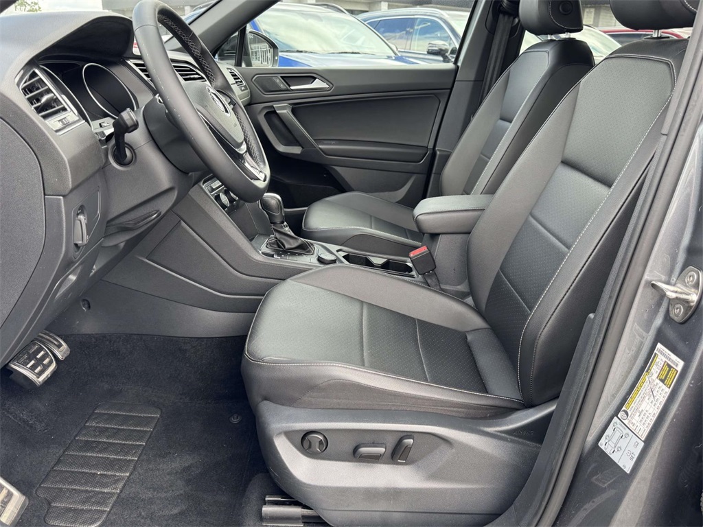 2021 Volkswagen Tiguan SE photo 14
