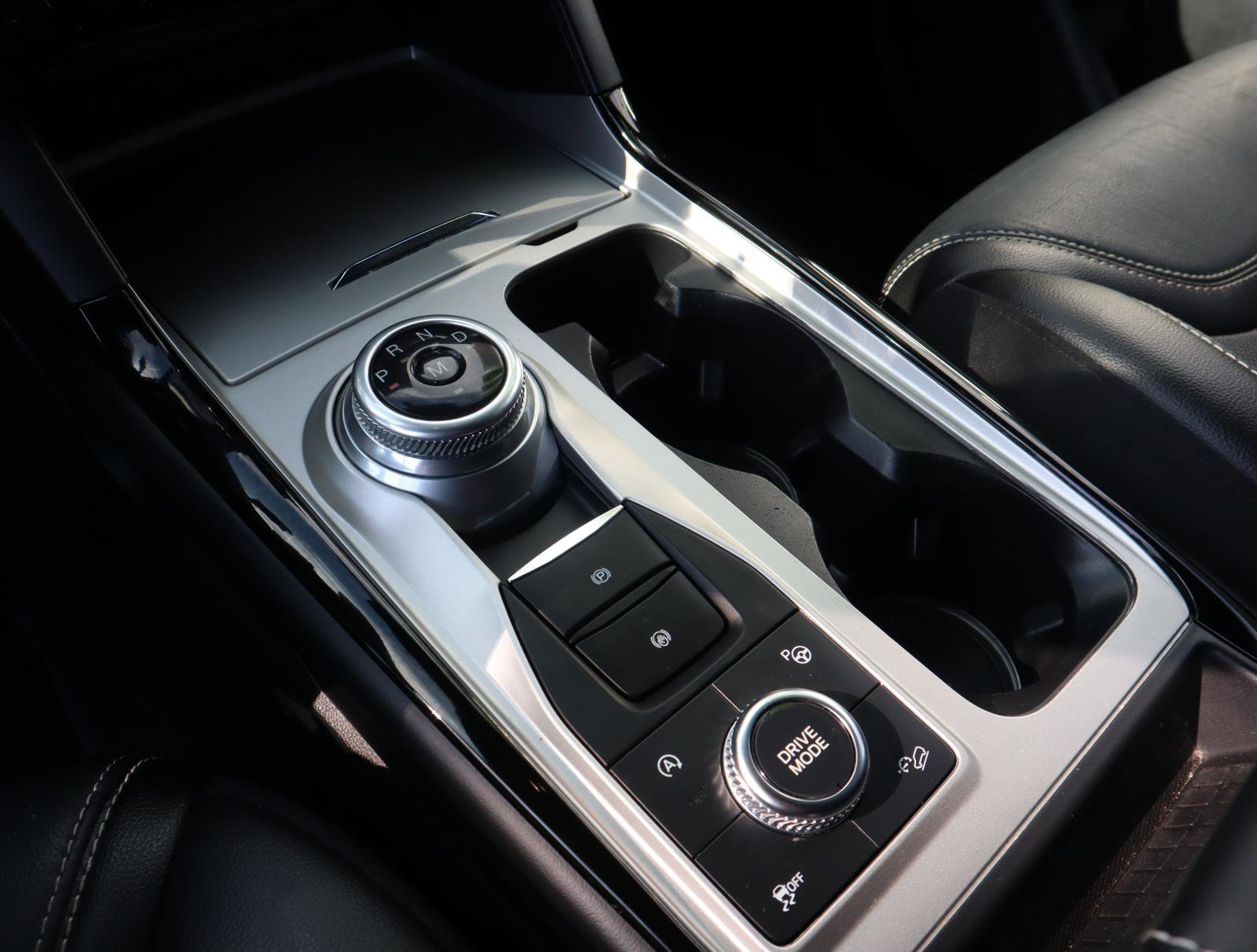 2021 Ford Explorer ST photo 12