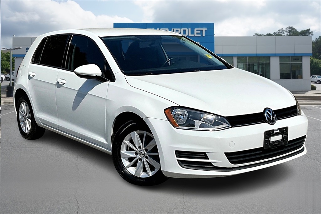 2017 Volkswagen Golf TSI S photo 2