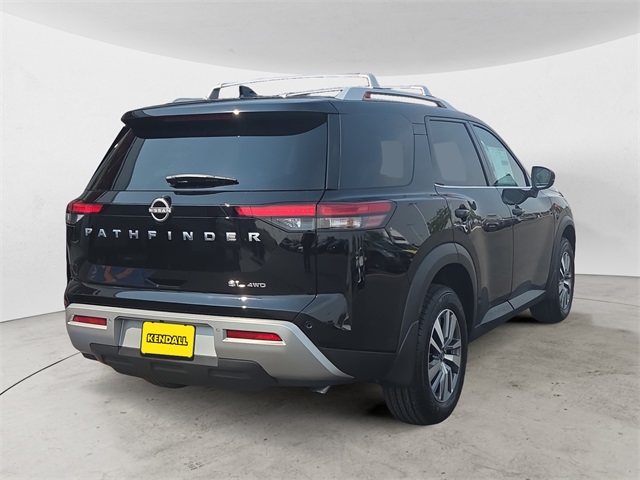 2025 Nissan Pathfinder SL photo 2