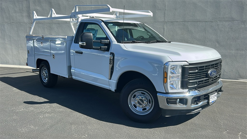 2025 Ford F-250 Super Duty XL's photo
