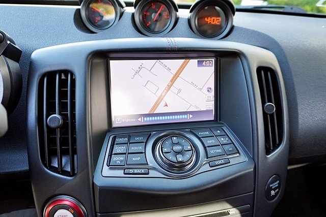 Used 2020 Black Nissan Nismo image 30