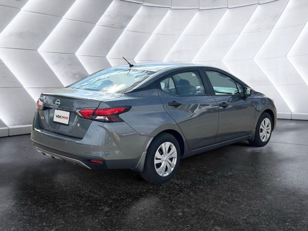 2025 Nissan Versa 1.6 S photo 4