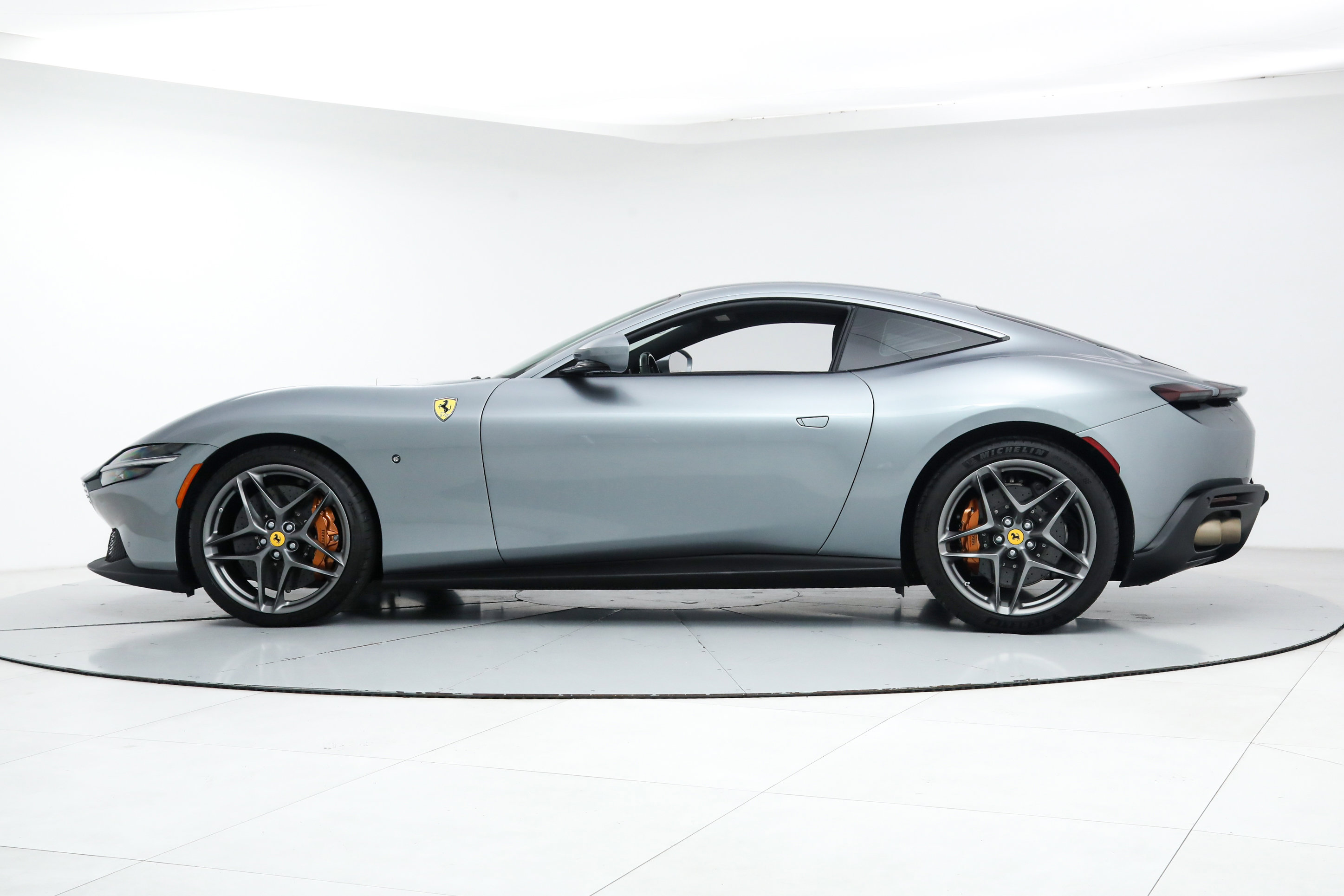 2022 Ferrari Roma photo 3