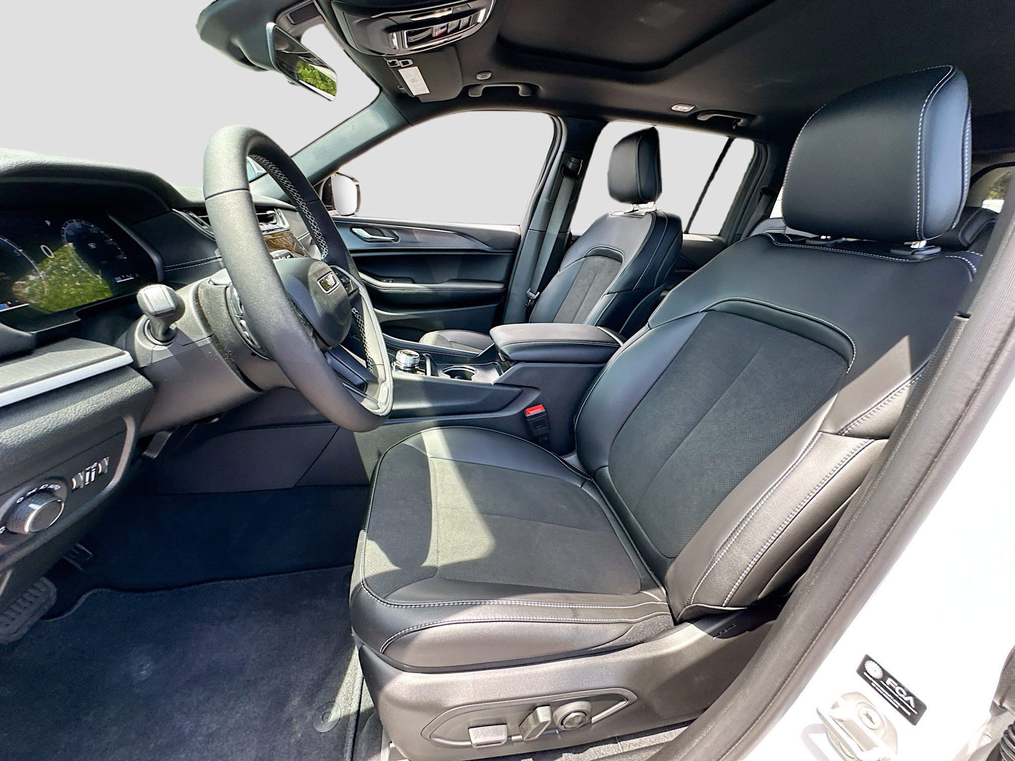2025 Jeep Grand Cherokee Altitude X photo 14