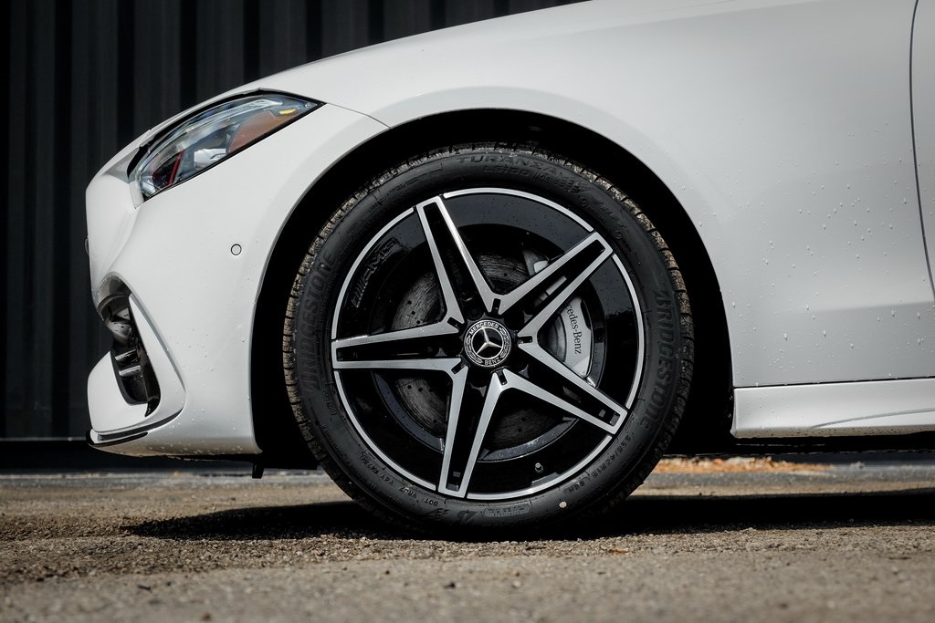 2025 Mercedes Benz C 300 4MATIC photo 4