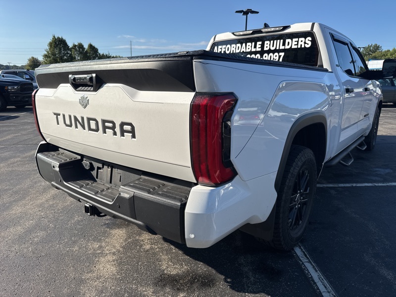 2022 Toyota Tundra SR5 CrewMax photo 3