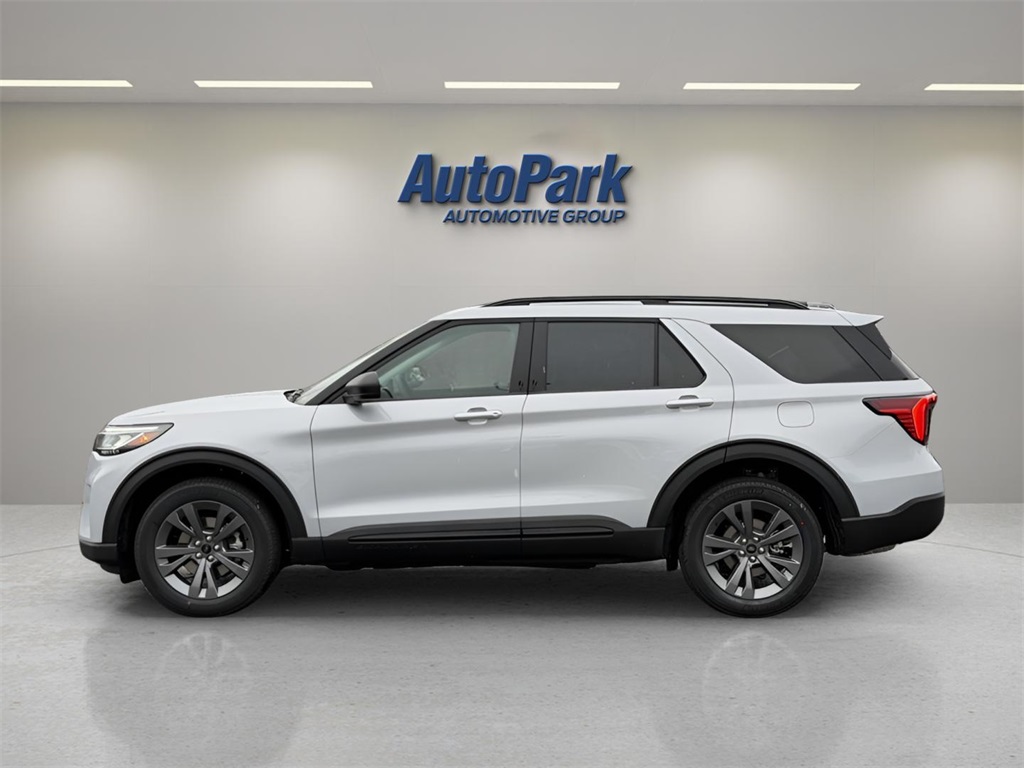 2026 Ford Explorer photo 3