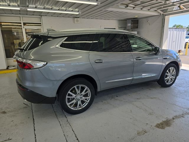 2023 Buick Enclave Essence photo 6