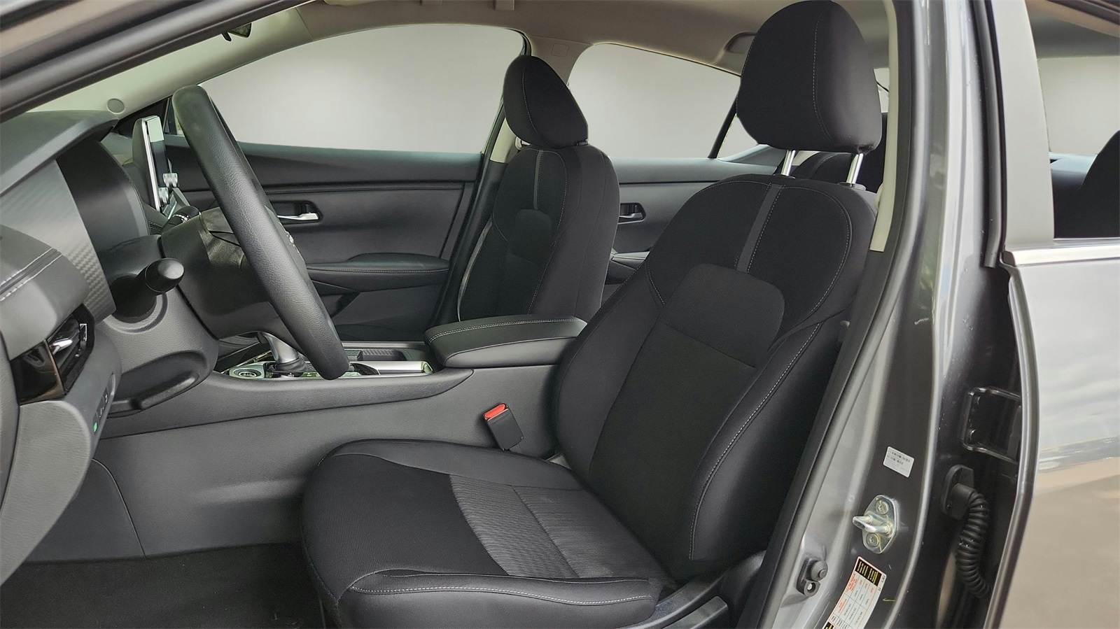 2025 Nissan Sentra SV photo 10