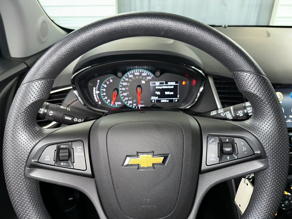 2022 Chevrolet Trax LS photo 5