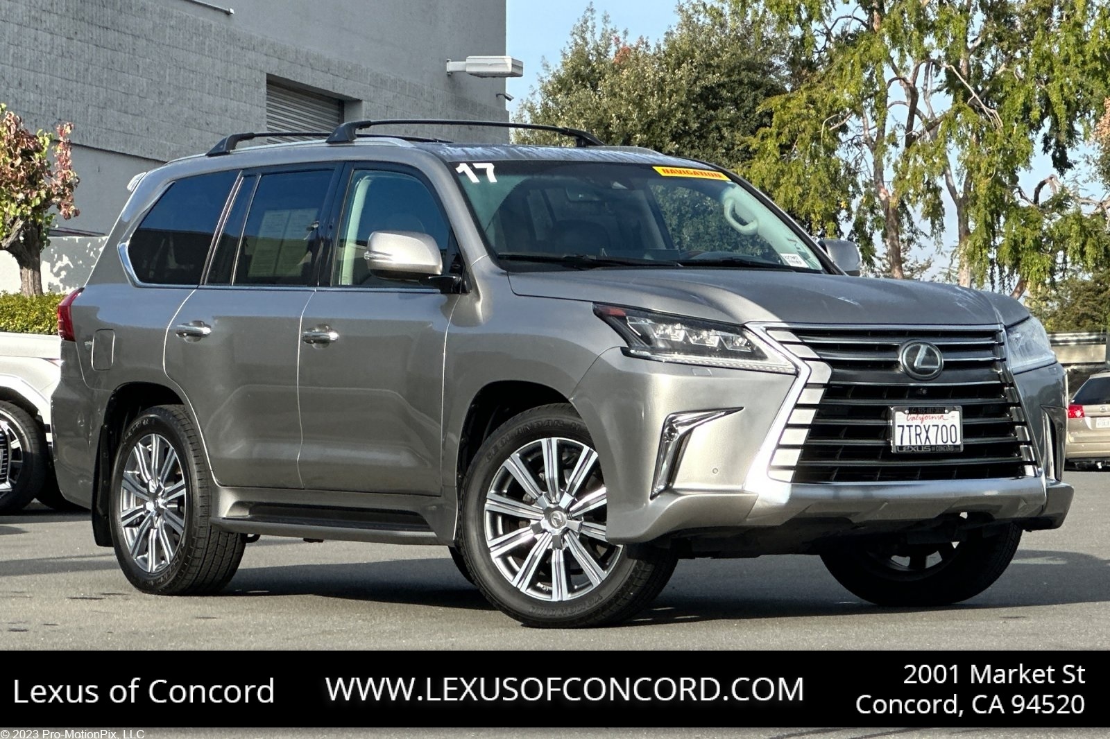 2017 Lexus LX 570's photo