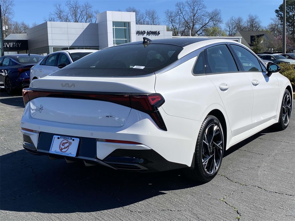 2025 Kia K5 GT-Line photo 4