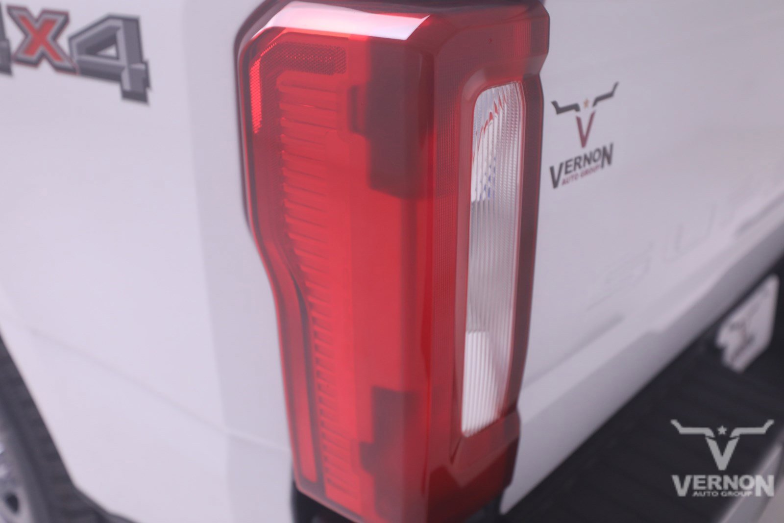 New 2024 Ford Super Duty F250 XL Crew Cab 4x4 Longbed REE07357