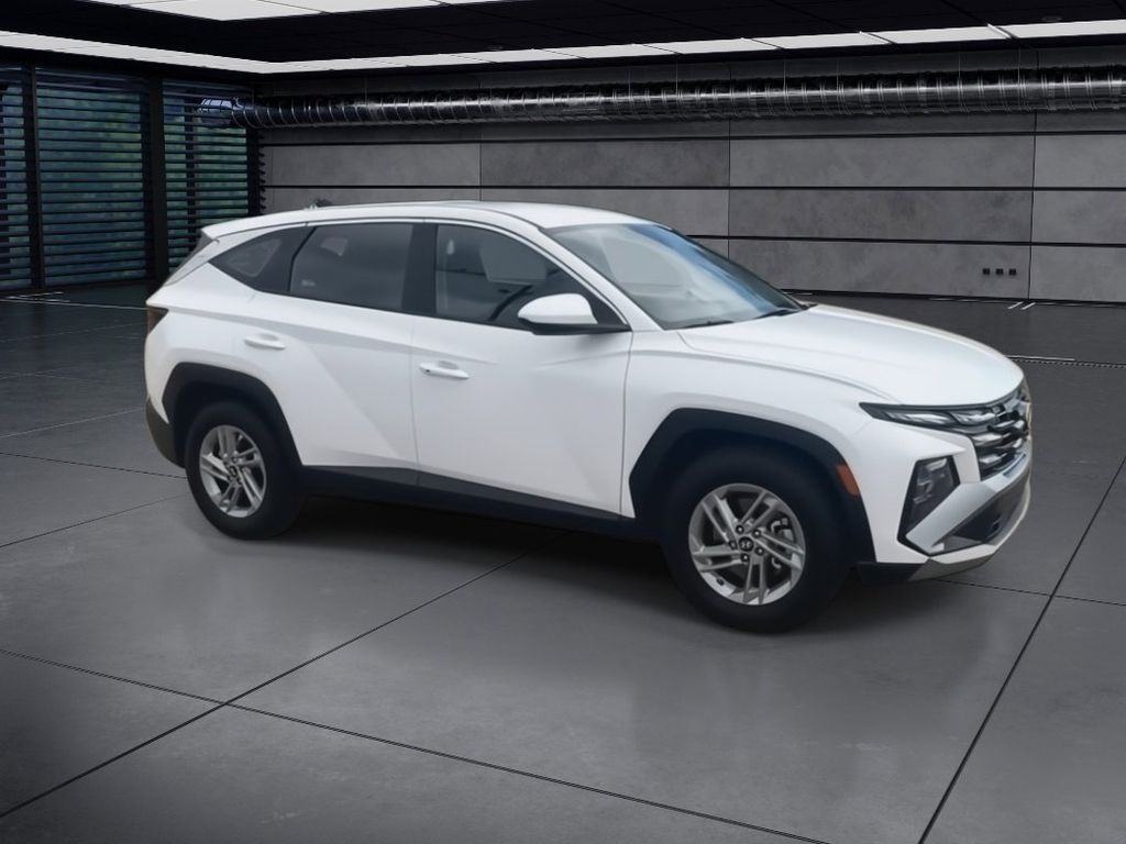 2025 Hyundai Tucson SE photo 2