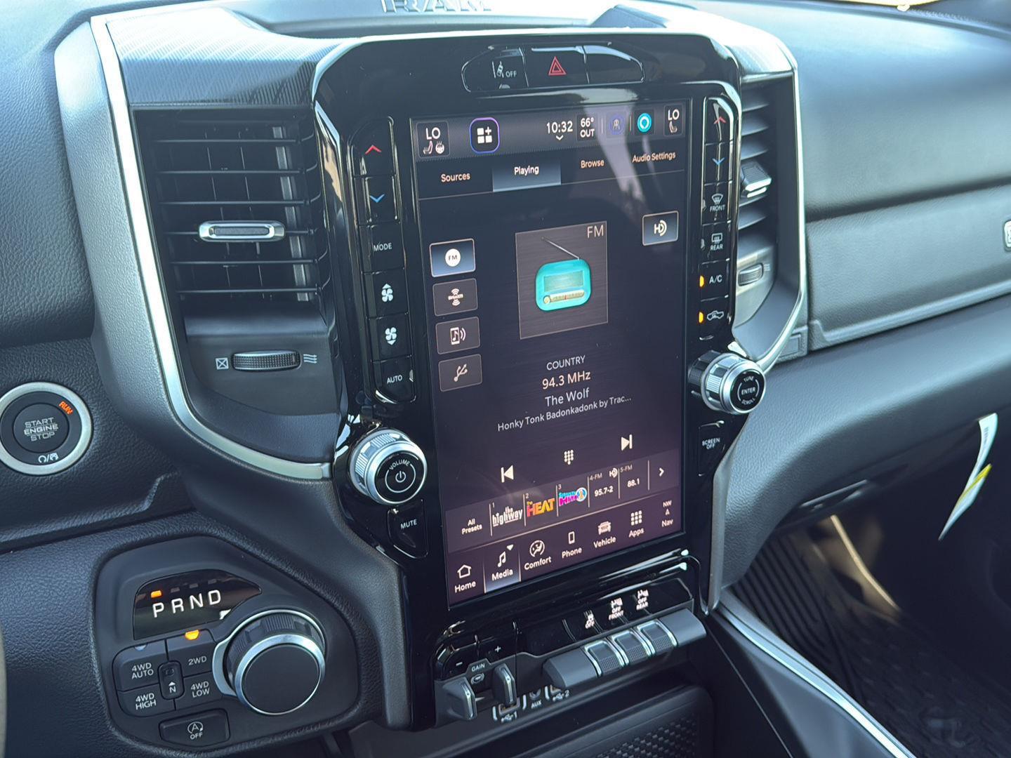 2026 Ram 1500 Sport photo 6