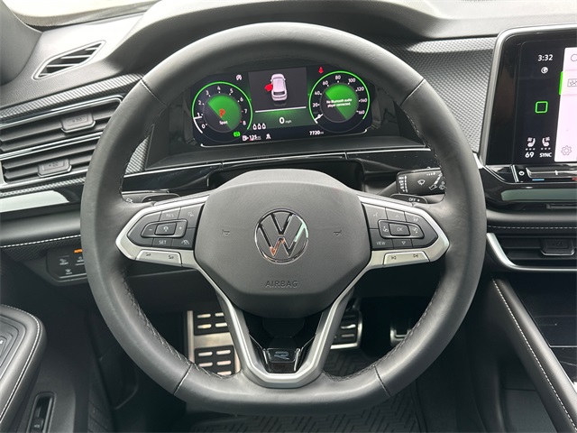2025 Volkswagen Atlas Cross Sport SEL Premium R-Line photo 24