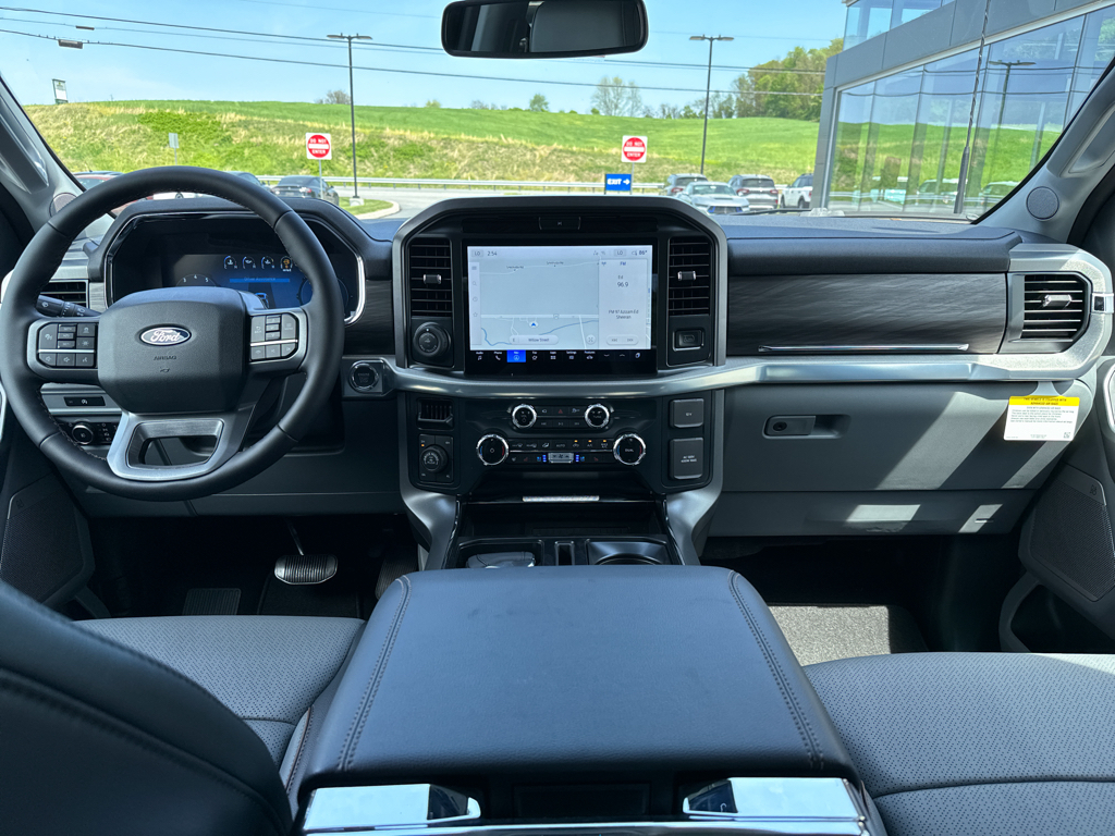2025 Ford F-150 Lariat photo 5