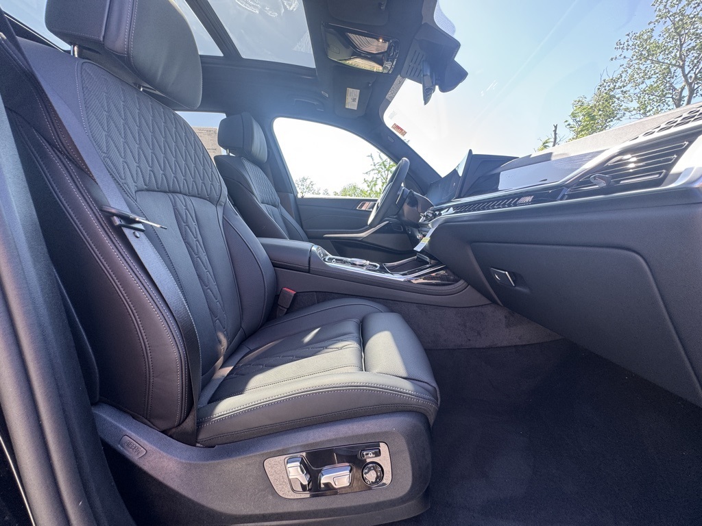 2026 Bmw X7 M60i photo 27