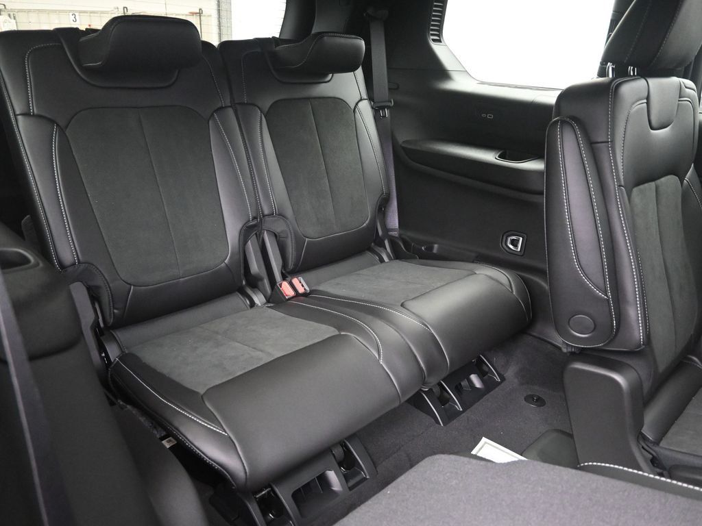 2025 Jeep Grand Cherokee Altitude X photo 8