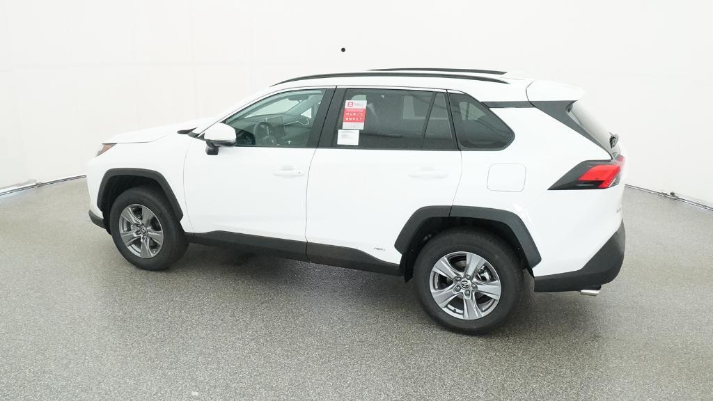 2025 Toyota RAV4 Hybrid XLE photo 10