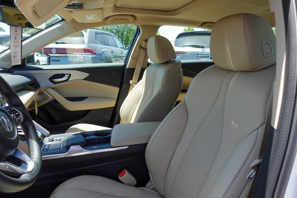 2025 Acura TLX Technology photo 20