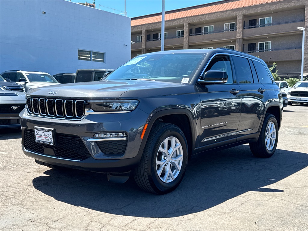 2023 Jeep Grand Cherokee Limited photo 3