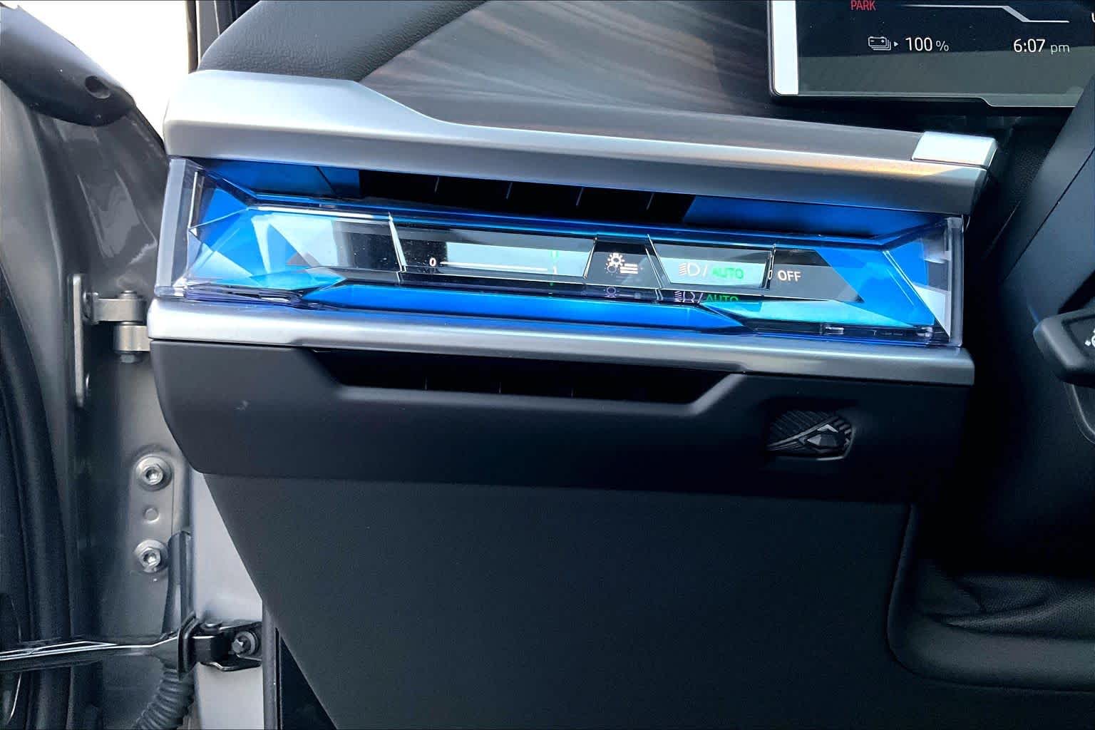 2025 BMW i7 60 - Photo 33