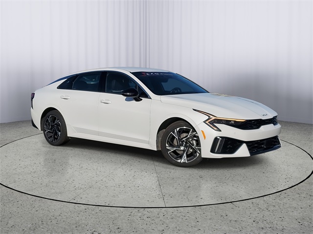 2025 Kia K5 GT-Line photo 2