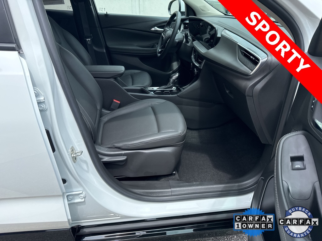 2024 Buick Encore GX Sport Touring photo 2