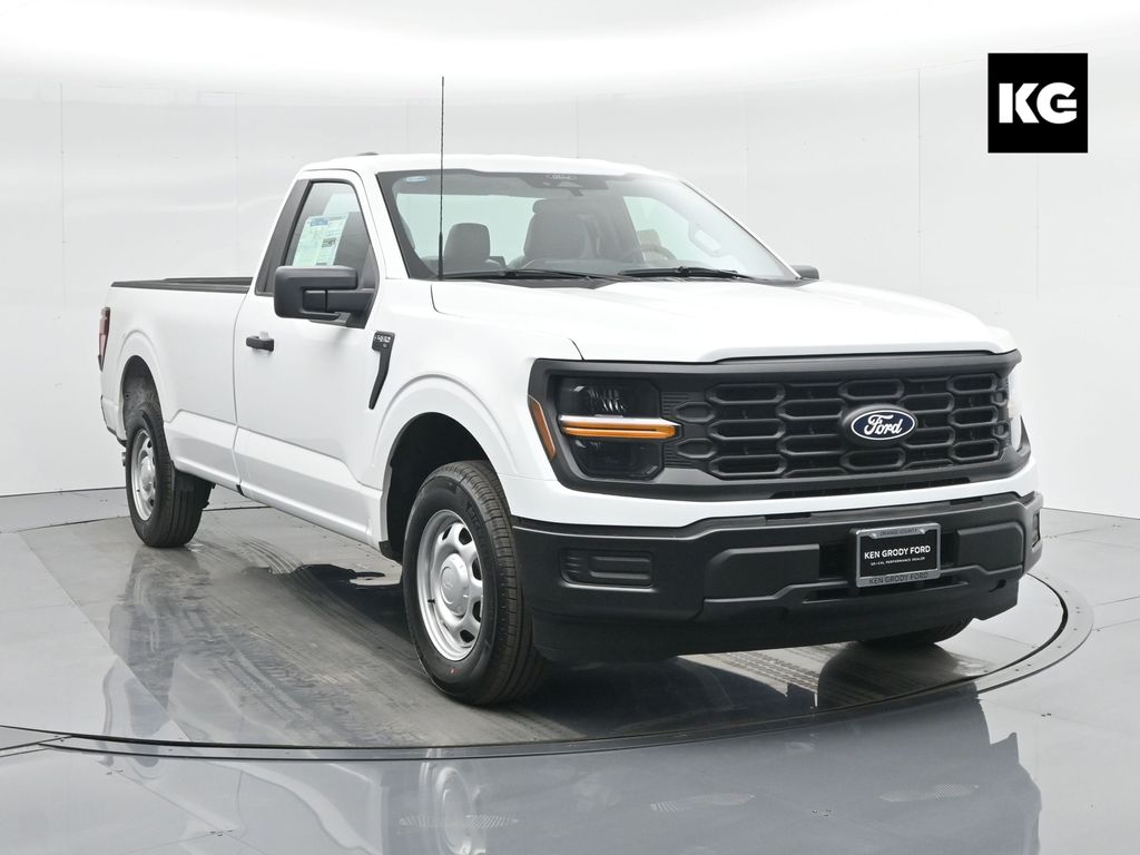 2025 Ford F-150 XL's photo