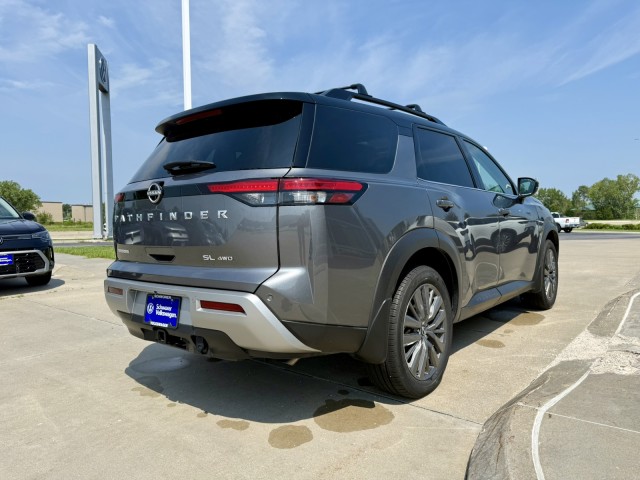 2024 Nissan Pathfinder SL photo 6