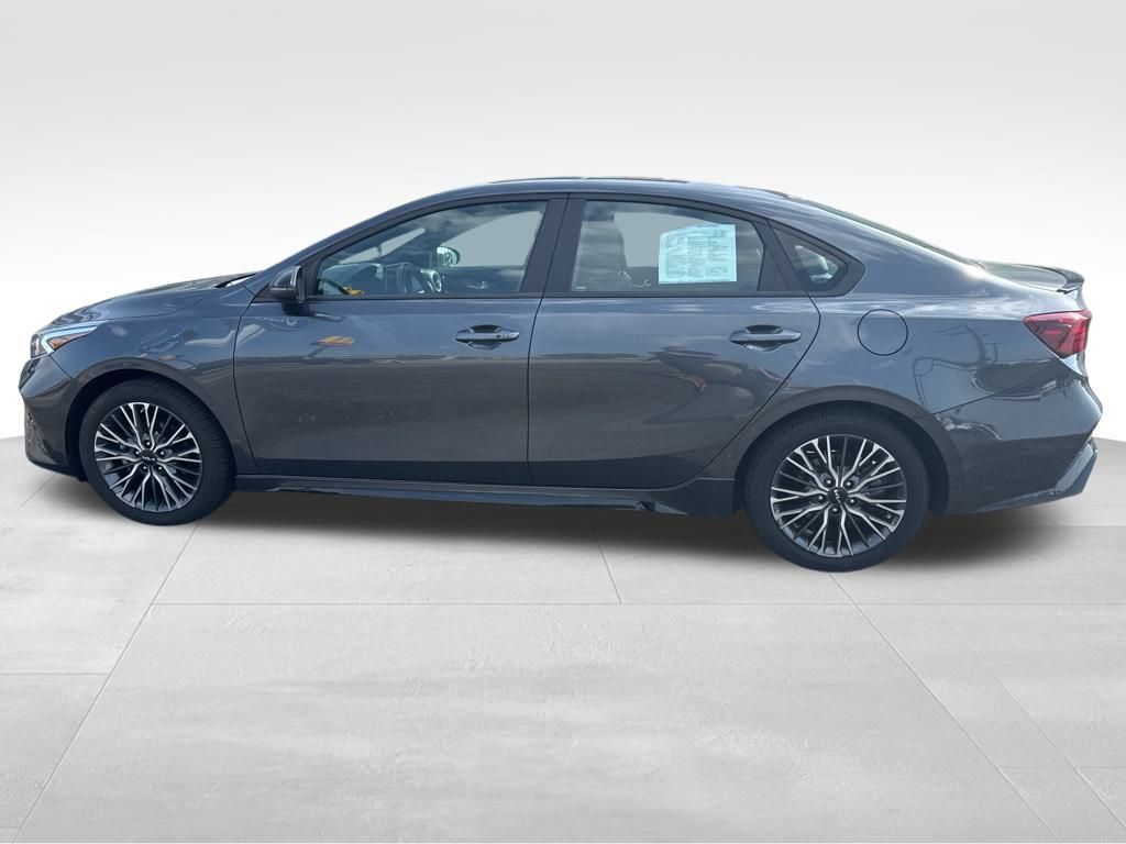 2023 Kia Forte GT-Line photo 11