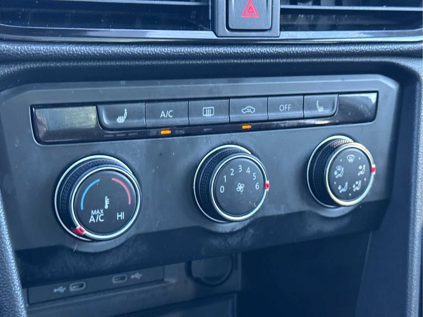 2022 Volkswagen Taos SE photo 26