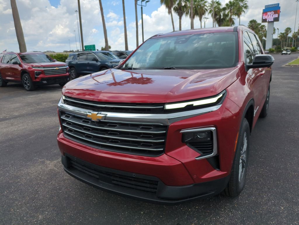 2025 Chevrolet Traverse photo 4