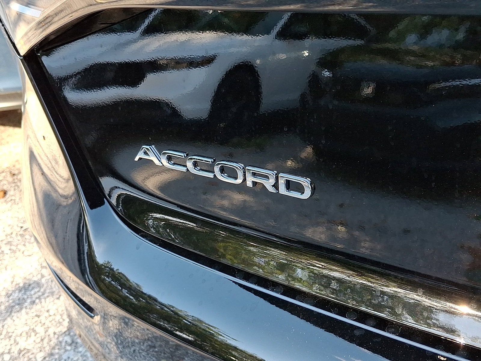 2025 Honda Accord Hybrid Touring photo 4