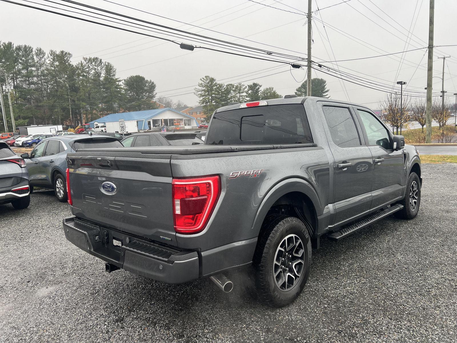 2023 Ford F-150 XLT photo 2