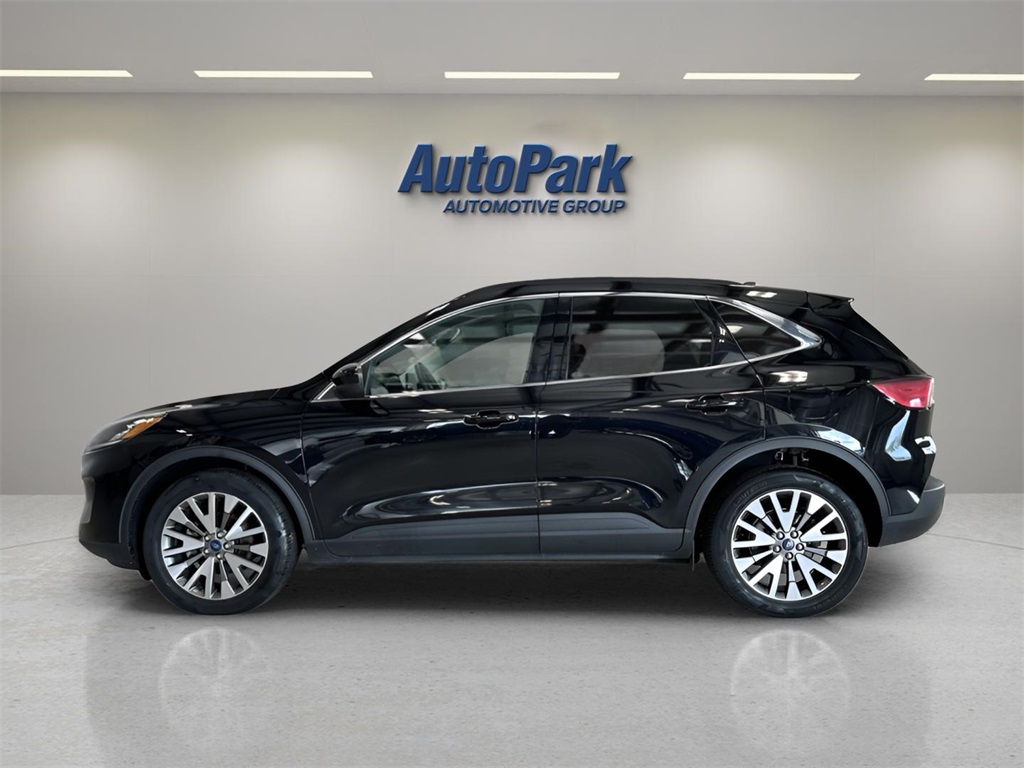 2022 Ford Escape Titanium photo 4