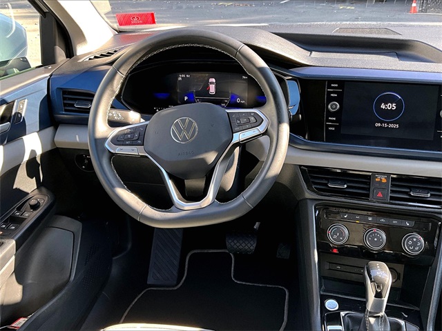2023 Volkswagen Taos SE photo 5