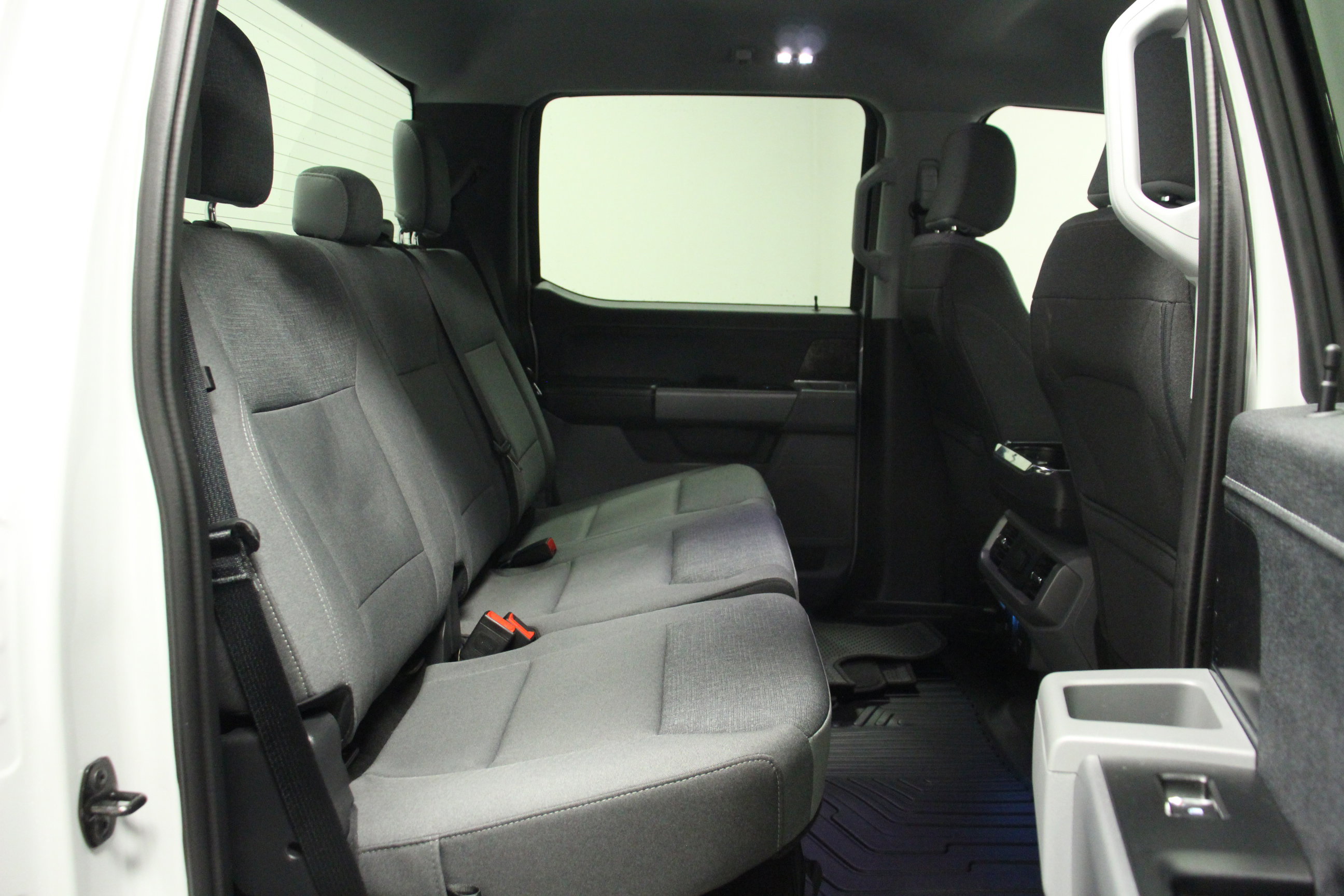 2024 Ford F-150 Lightning XLT photo 15