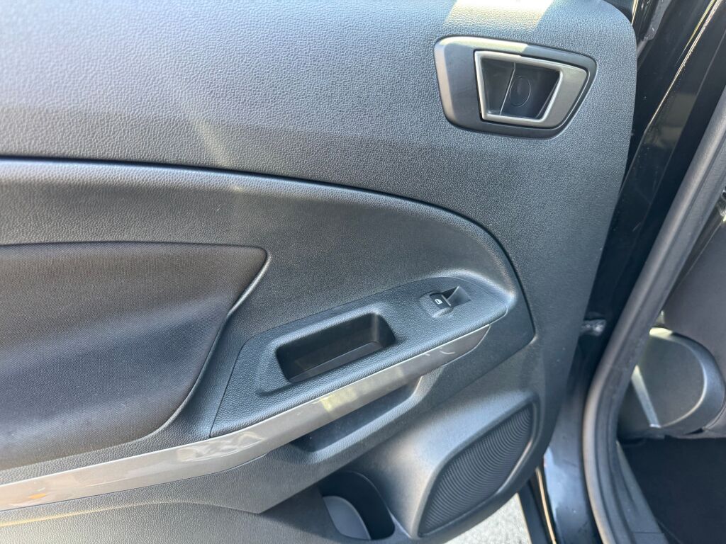 2020 Ford EcoSport SE photo 15